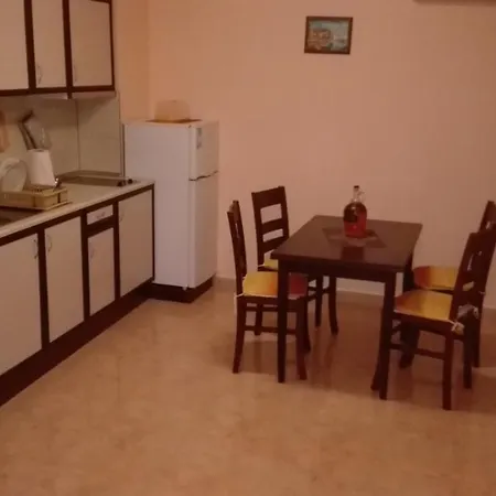 апартамент на 1-й линии моря в комплексе Etera-1, влас. Apartment